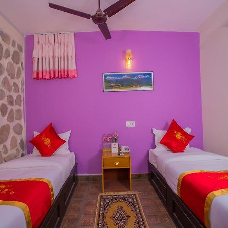 Hotel Fewa Corner & Restro Pokhara Esterno foto