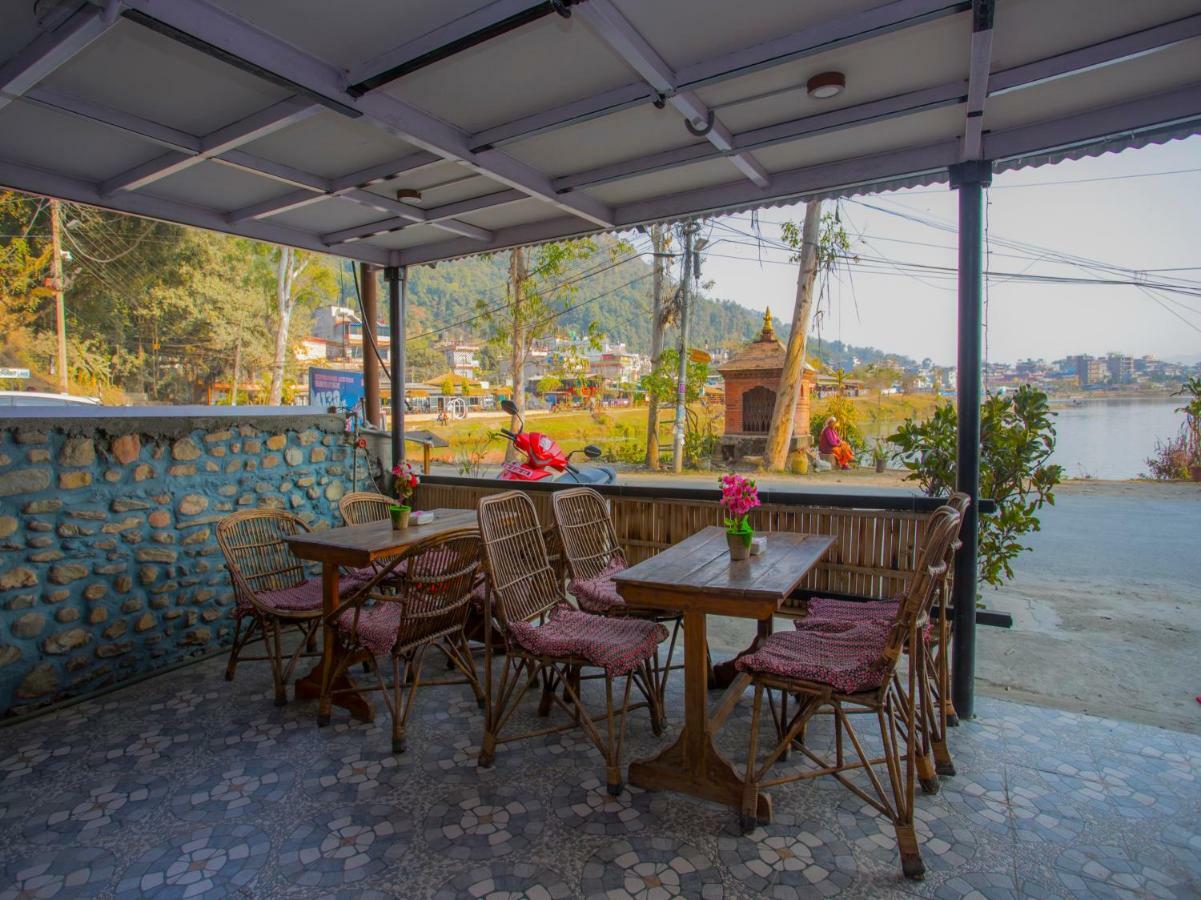 Hotel Fewa Corner & Restro Pokhara Esterno foto