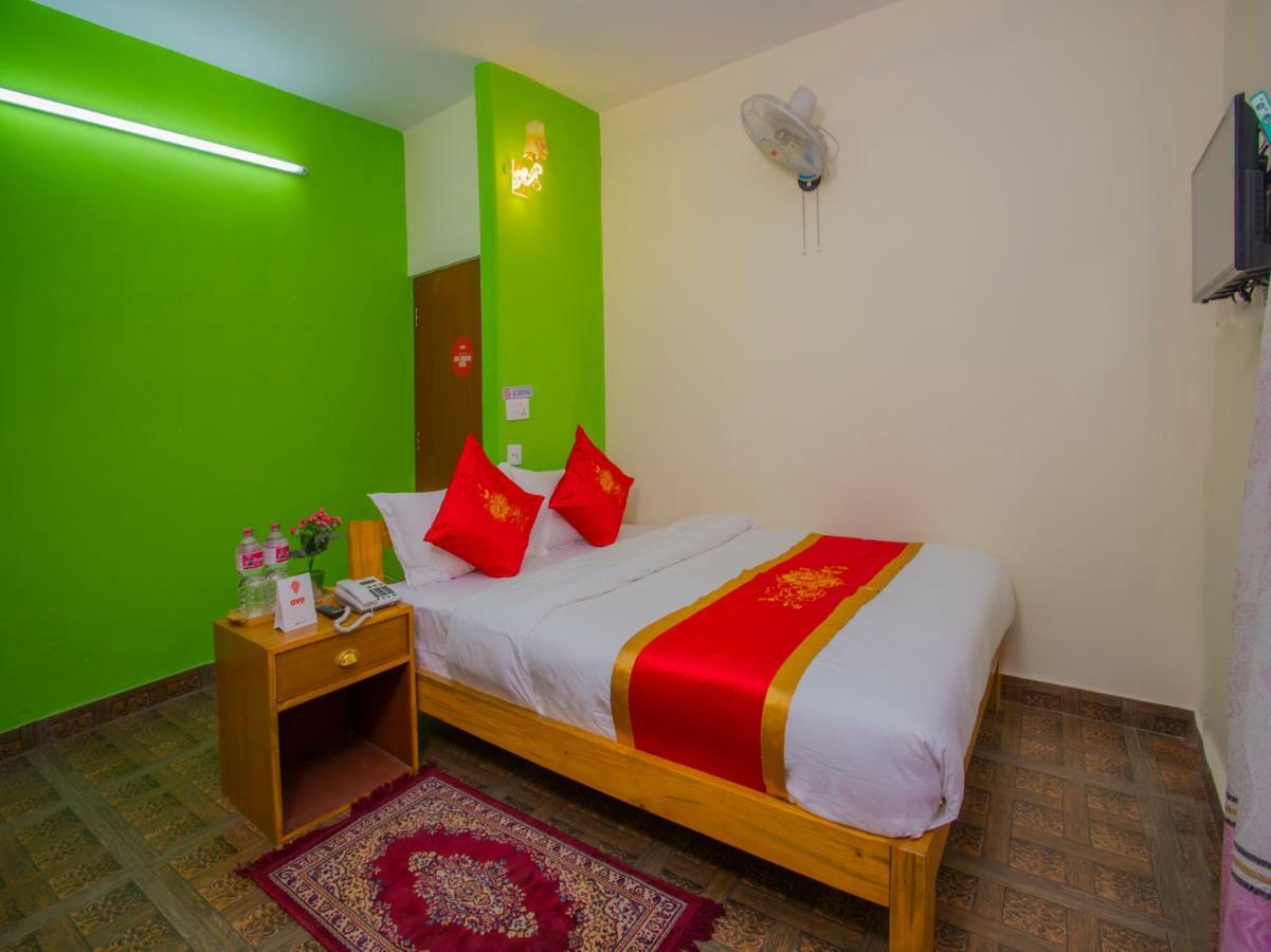 Hotel Fewa Corner & Restro Pokhara Esterno foto