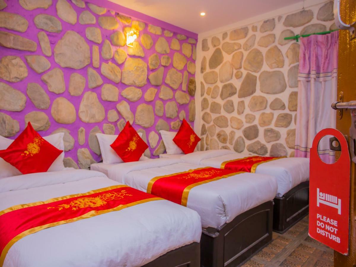 Hotel Fewa Corner & Restro Pokhara Esterno foto