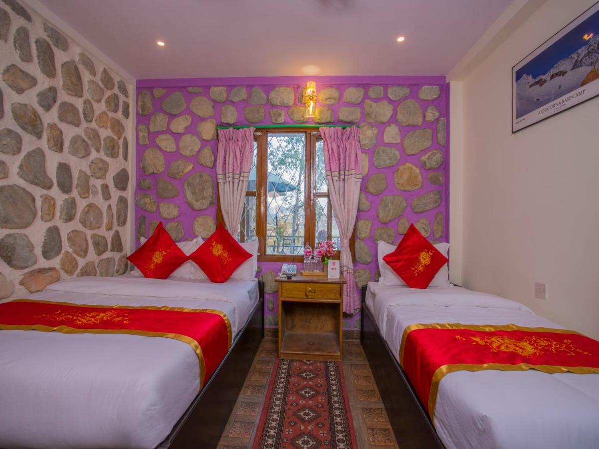 Hotel Fewa Corner & Restro Pokhara Esterno foto